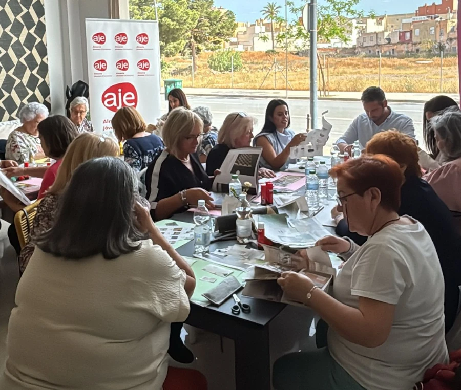 Talleres Intergeneracionales – Bordados y Tradición Textil